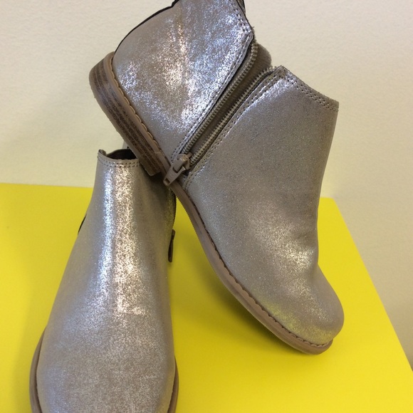 GAP Kids Boots - Picture 2 of 4